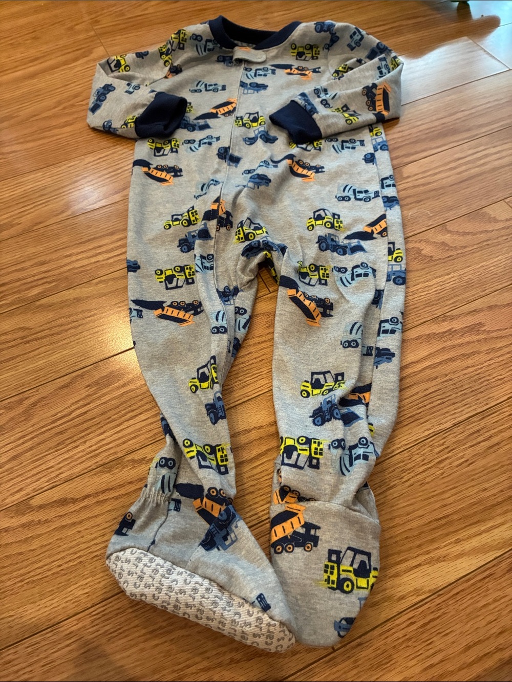 20/25$ 🧸 Baby Grey Construction-Print Footed One-Piece